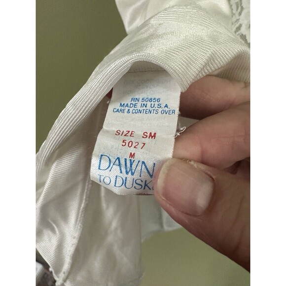 Vintage Lace Trimmed Camisole Top Lingerie‎ Size M Ivory Cream Adj Thin Straps - Picture 11 of 12